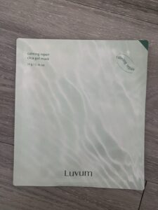 Luvum 
calming repair 
cica gel mask